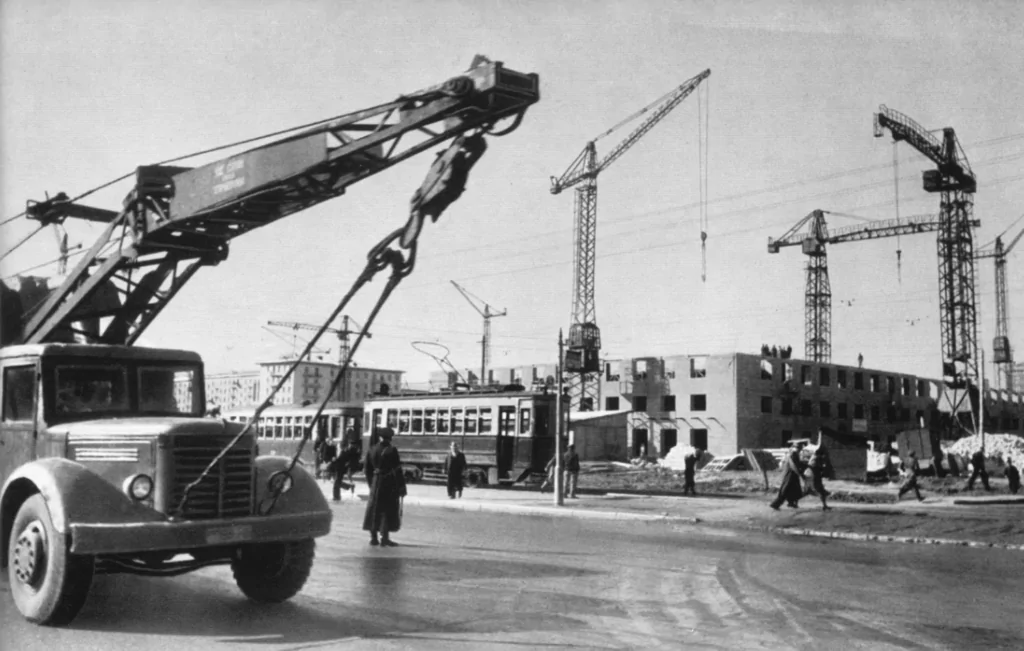 Университет — Новаторская: Данте и борьба с архитектурными излишествами Университет — Новаторская: Данте и борьба с архитектурными излишествами фото