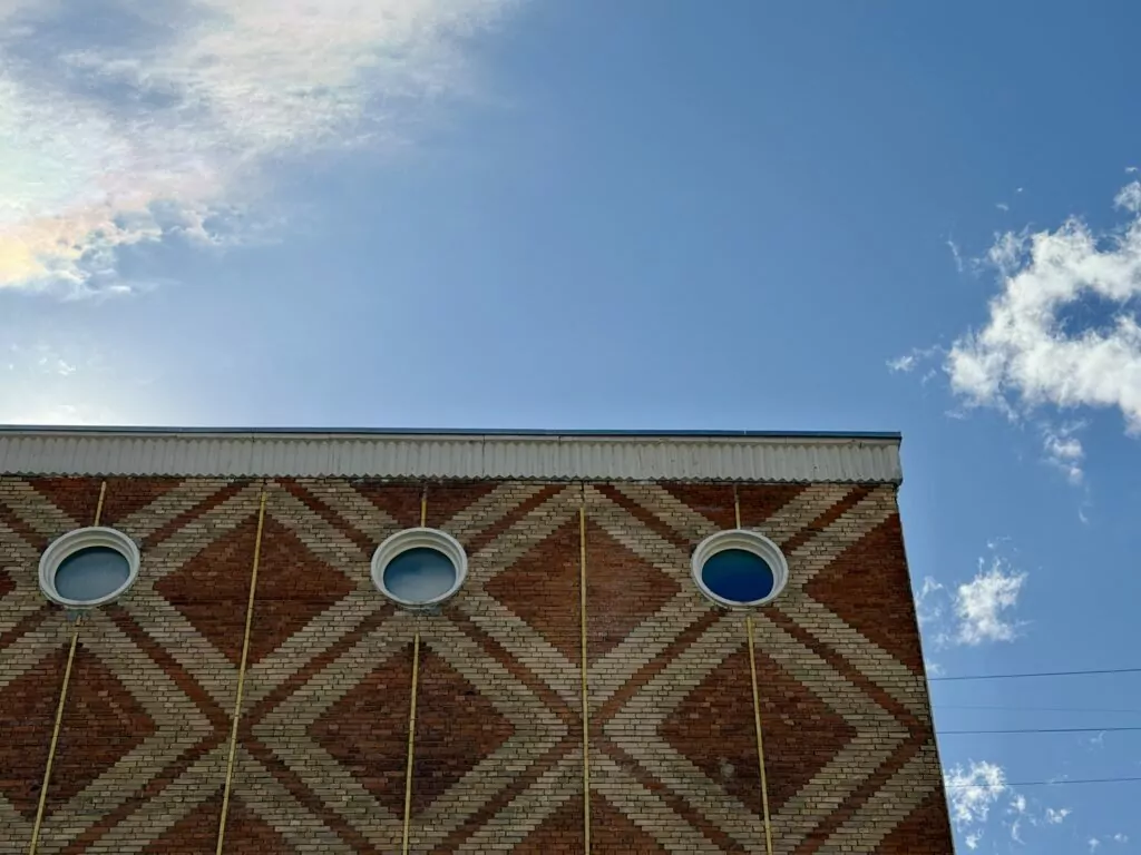 Университет — Новаторская: Данте и борьба с архитектурными излишествами Университет — Новаторская: Данте и борьба с архитектурными излишествами фото