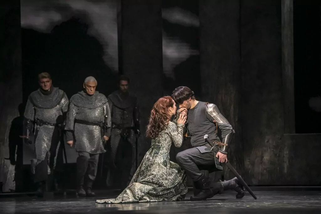 Музей времени и часов, мюзикл &laquo;Король Артур&raquo; и рыбный ресторан &mdash; куда пойти после работы  фото