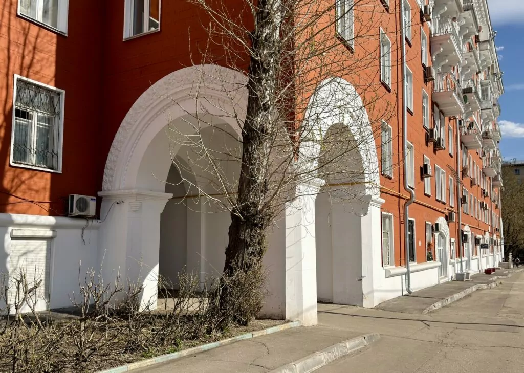 Университет — Новаторская: Данте и борьба с архитектурными излишествами Университет — Новаторская: Данте и борьба с архитектурными излишествами фото