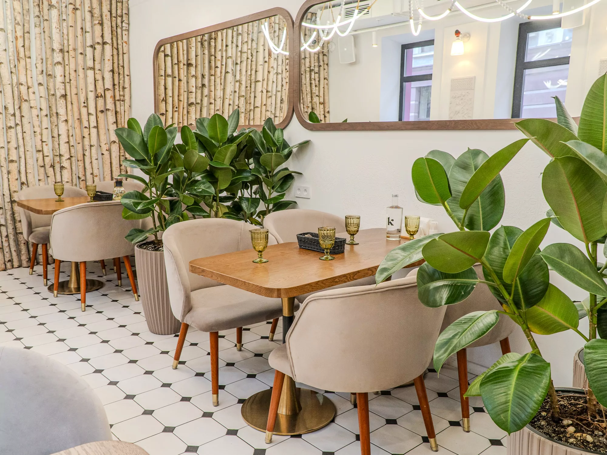 Ресторан «Сибирячка и Снегирь» в Москве