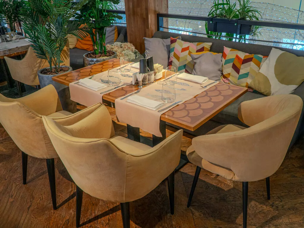 Музей времени и часов, мюзикл &laquo;Король Артур&raquo; и рыбный ресторан &mdash; куда пойти после работы  фото