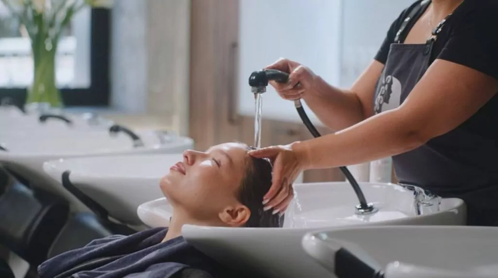 Порядок прядей: как навести порядок на голове с любыми типами волос  фото