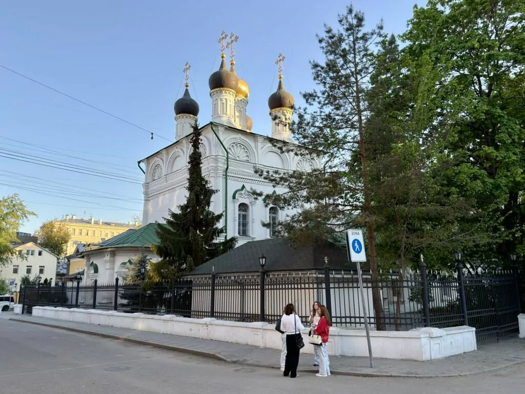 Арбатская &mdash; Смоленская: тишь да гладь &laquo;межарбатья&raquo;  фото