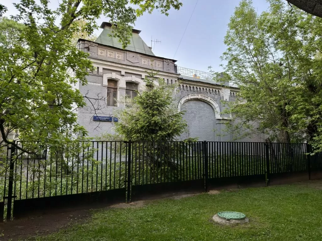 Арбатская &mdash; Смоленская: тишь да гладь &laquo;межарбатья&raquo;  фото