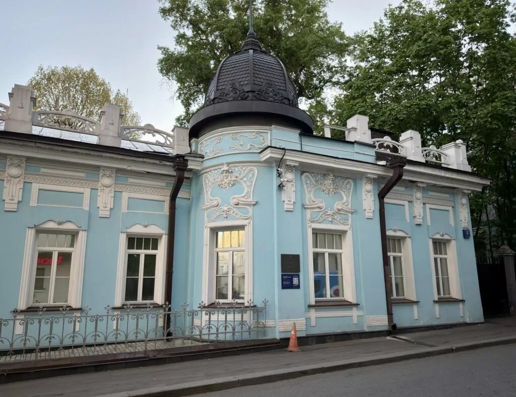Арбатская &mdash; Смоленская: тишь да гладь &laquo;межарбатья&raquo;  фото