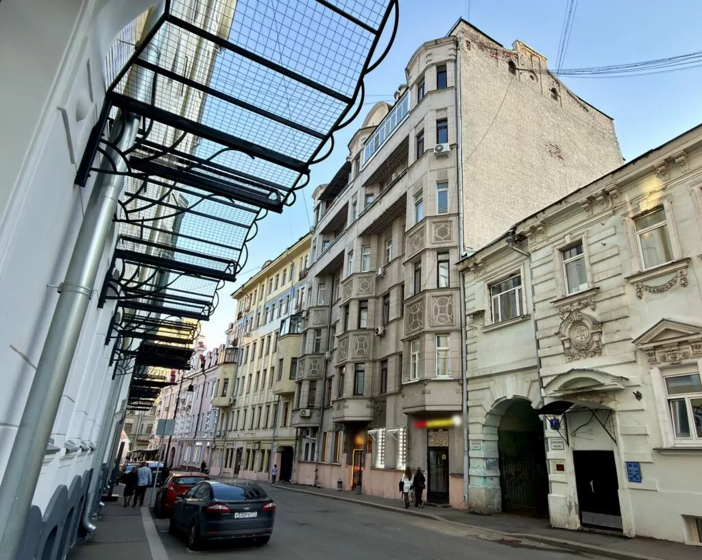 Арбатская &mdash; Смоленская: тишь да гладь &laquo;межарбатья&raquo;  фото