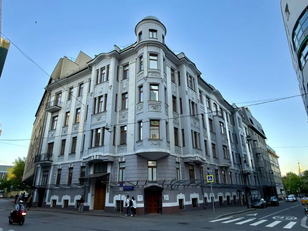 Арбатская &mdash; Смоленская: тишь да гладь &laquo;межарбатья&raquo;  фото