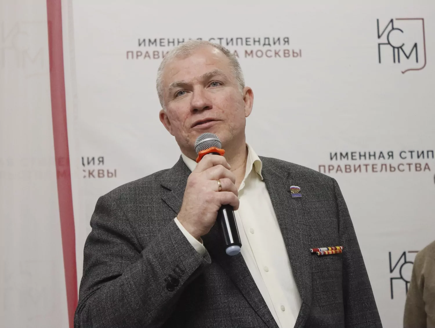 Участник СВО Александр Шелковой отметил важность проведения акций по сбору помощи в рамках фестиваля «Московская весна — 2026», фото